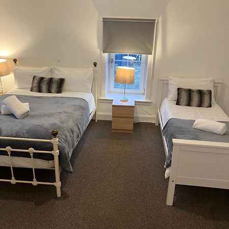 4 Bed Bungalow Near Airport Edimburgo Esterno foto