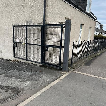 4 Bed Bungalow Near Airport Edimburgo Esterno foto