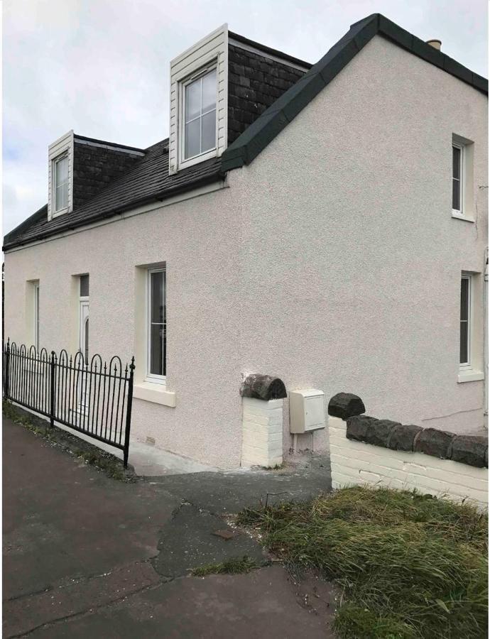 4 Bed Bungalow Near Airport Edimburgo Esterno foto