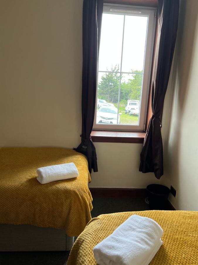 4 Bed Bungalow Near Airport Edimburgo Esterno foto