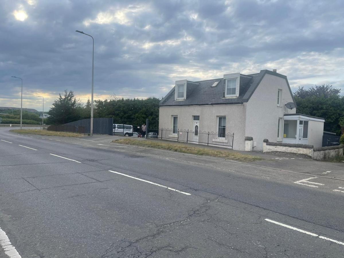 4 Bed Bungalow Near Airport Edimburgo Esterno foto