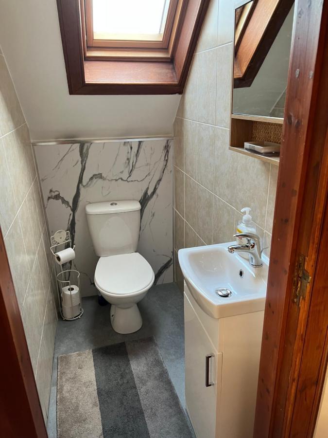 4 Bed Bungalow Near Airport Edimburgo Esterno foto